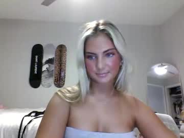 girl lovelyaveryy image #6986077