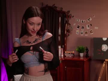 girl ella_knockers_xl image #5705115