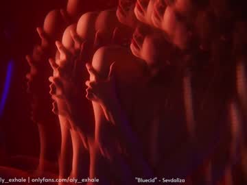 girl _exhale image #942316