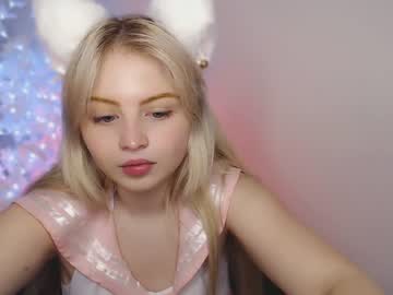girl shy_blondiee image #3706733