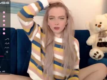 girl small_blondee image #1100126