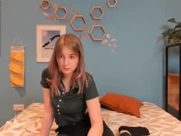 girl annstee image #1240632