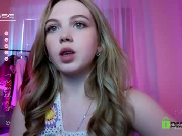 girl small_blondee image #4696499