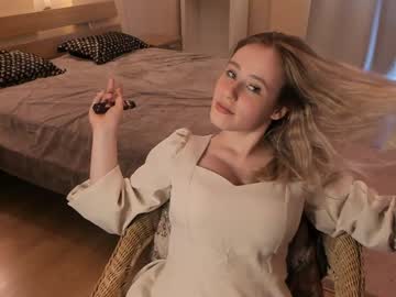 girl darlinecoyner image #6957565