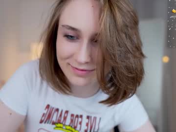 girl monimauve_ image #5236538