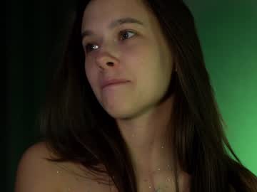 girl emilybatee image #6453957