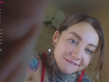 girl nickyneck image #6003043