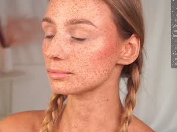 girl artease image #5708384