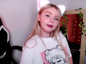 girl shy_blondiee image #3698863