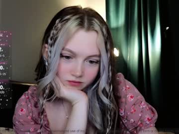 girl small_blondee image #6243372