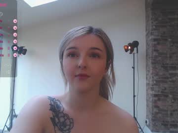 girl lucydelovely image #5110820