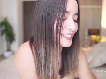 girl emyii image #4191588