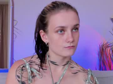 chloe_noris