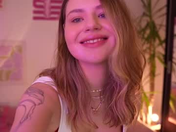 girl vikkishow image #7036821