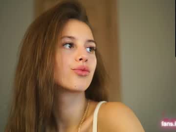 girl plump_bums image #3000076