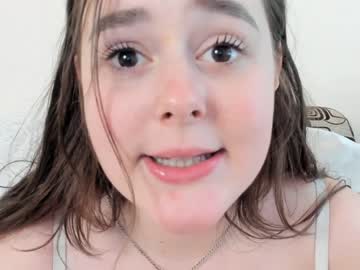 girl emilia_me image #1399974