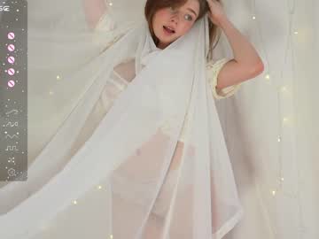 girl floret_joy image #6856387
