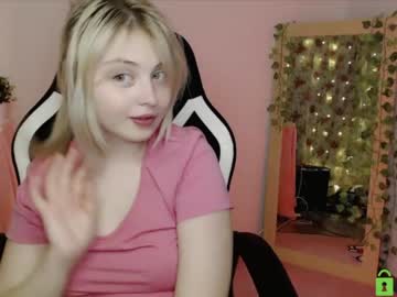 girl shy_blondiee image #3821967