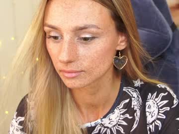 girl artease image #5241426