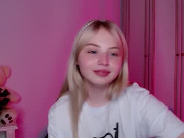 girl shy_blondiee image #3691266