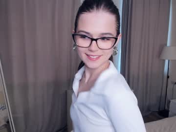 girl look_my_passion image #6110264
