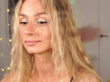 girl artease image #5399145