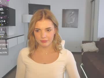 girl adri_dream image #7037093