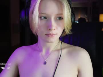 girl bestblondiiecb image #3826441