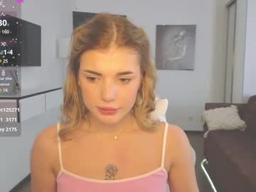 girl adri_dream image #7037076