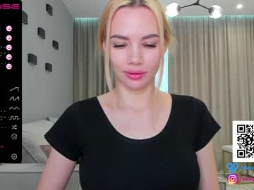 girl dontbeshybaby image #3736763