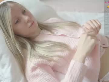 girl pureangeldolores image #5915991