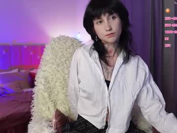 girl carmilamoon image #7039646