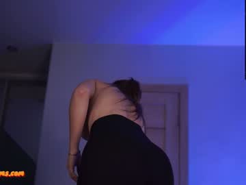 girl plump_bums image #5620328
