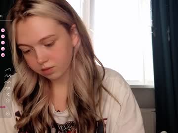 girl small_blondee image #5233987