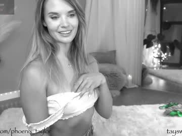 girl phoenix_taylor image #2445582
