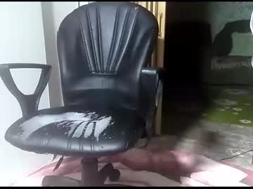 man trone41 image #802767