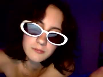 girl gonnanuut image #2489571