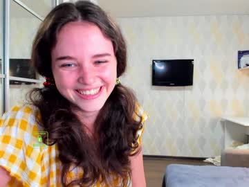 girl demurelixir image #2343315