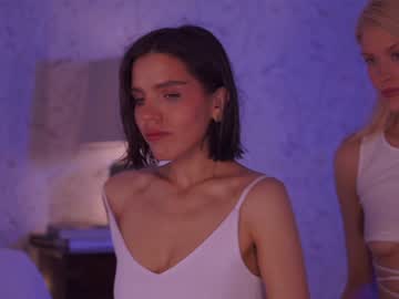 girl _2strangers image #2128566