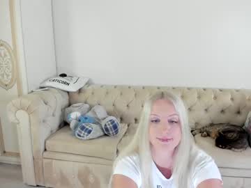 girl missblondecutie image #2473645