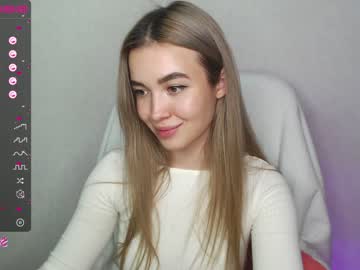 girl yourvirusqueen_ image #2195258
