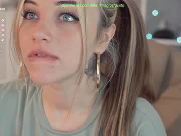 girl mia_milagros image #2093869