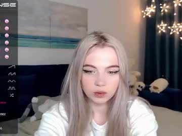girl small_blondee image #1453880