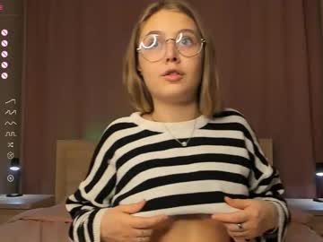 girl pewdieevaa image #5172916