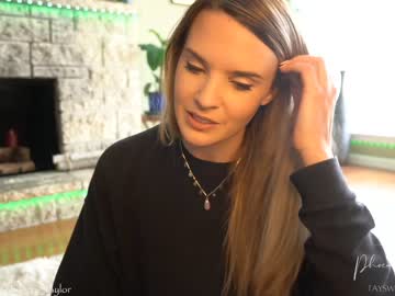 girl phoenix_taylor image #1741248