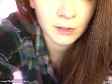 girl fiery_redhead image #864893