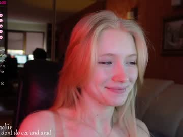 girl bestblondiiecb image #3860659