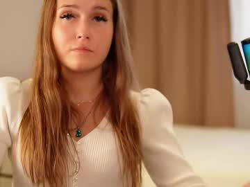 girl elvinagallamore image #6980824