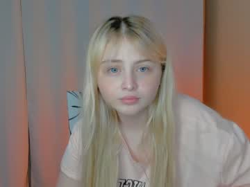 girl shy_blondiee image #3656233