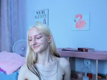 girl erika__lodge image #2247434